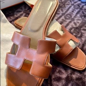 Hermes Oran sandal size 39